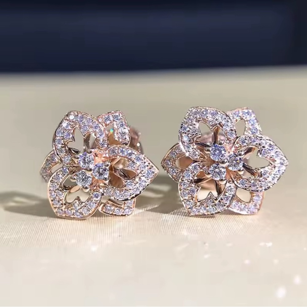 Aesthetic 925 Sterling Silver Zircon Flower Studded Earring - Rose Gold